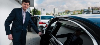 BMW DRIVING LUXURY EXPERIENCE 2016