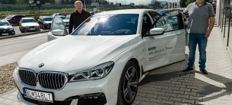 BMW DRIVING LUXURY EXPERIENCE 2016