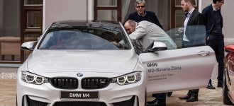 BMW DRIVING LUXURY EXPERIENCE 2016