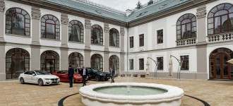 BMW DRIVING LUXURY EXPERIENCE 2016