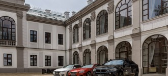 BMW DRIVING LUXURY EXPERIENCE 2016