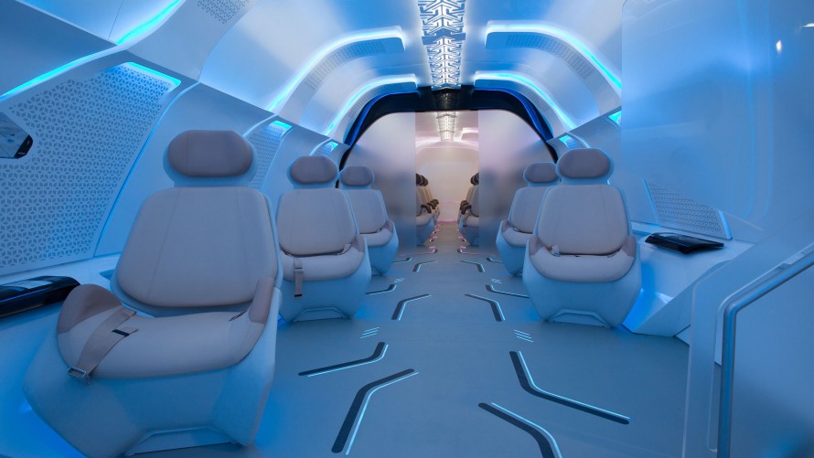 Designworks z BMW Group a Virgin Hyperloop One spájajú svoje sily pri tvorbe prototypu dizajnu osobnej verzie kapsule pre Hyperloop v Dubaji.