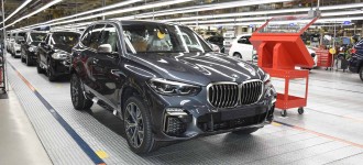 Závod BMW Spartanburg robí finálne prípravy na spustenie výroby úplne nového BMW X5.