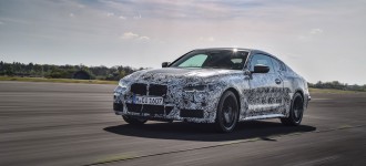 Nové BMW radu 4 Coupé vo finálnej fáze skúšok jazdnej dynamiky.