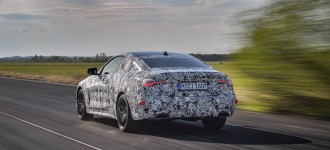 Nové BMW radu 4 Coupé vo finálnej fáze skúšok jazdnej dynamiky.